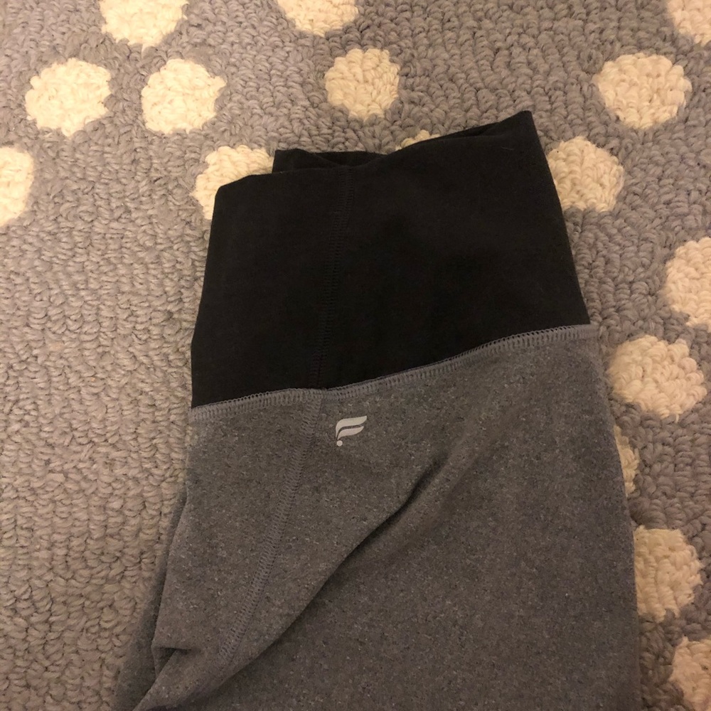 Fabletics leggings - Picture 2 of 3